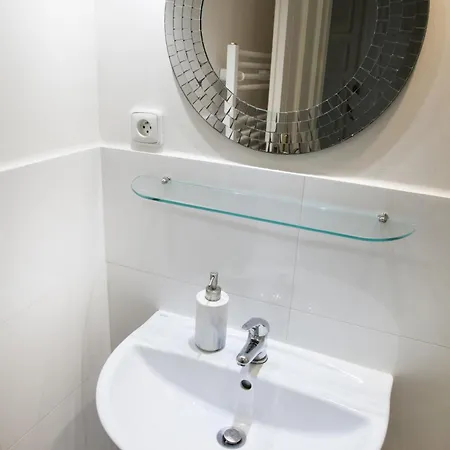 公寓 Spacious 2 Bedroom With Terrace