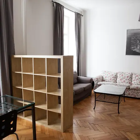公寓 Spacious 2 Bedroom With Terrace 布拉格