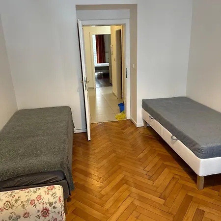 2 Bed Flat - Sleeps 9 - Pets - Smoking On Terrace Appartamento *