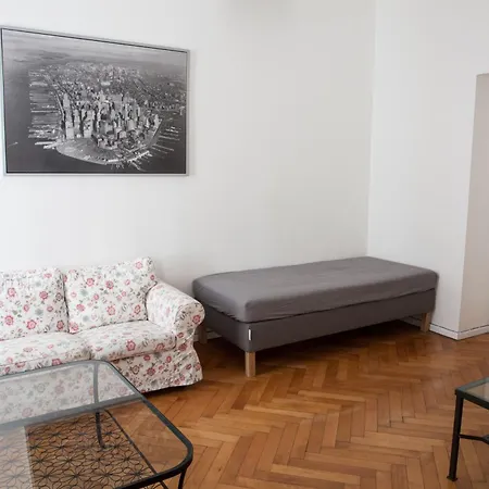 2 Bed Flat - Sleeps 9 - Pets - Smoking On Terrace Apartmán