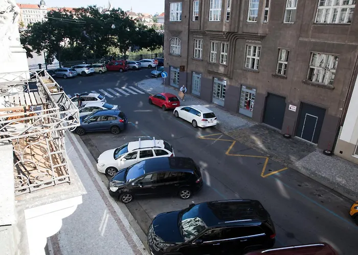 Apartmán 2 Bed Flat - Sleeps 9 - Pets - Smoking On Terrace Praha