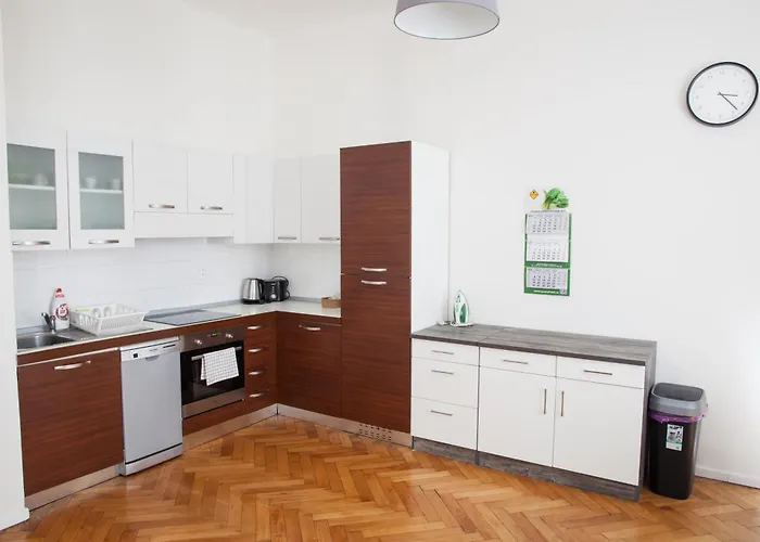 Apartmán 2 Bed Flat - Sleeps 9 - Pets - Smoking On Terrace Praha