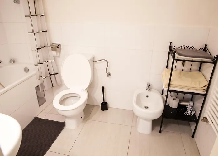 2 Bed Flat - Sleeps 9 - Pets - Smoking On Terrace Apartmán Praha